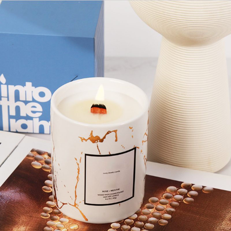 Private label luxury scented candles aromatherapy candle in UK
