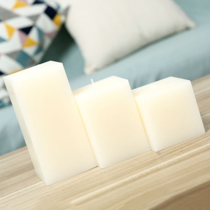 wholesale-white-pillar-candle- (2).jpg